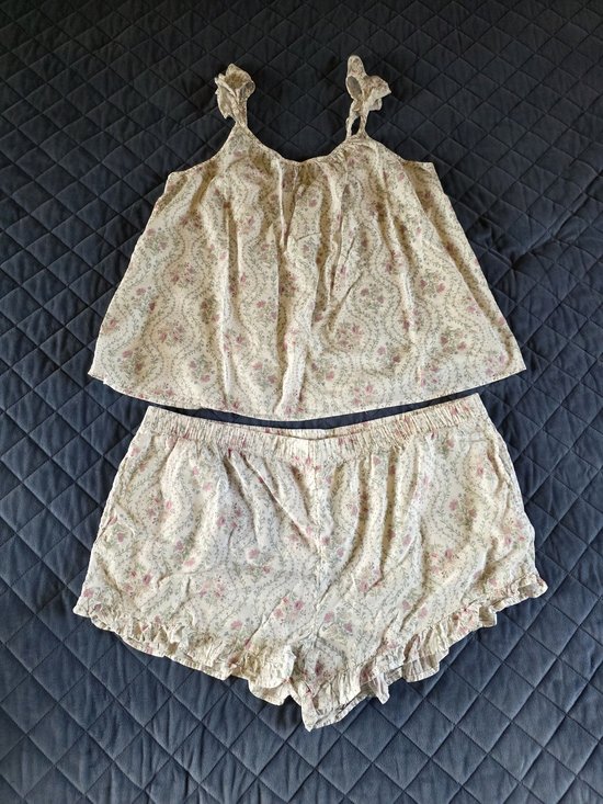 Joyspun Other - Floral Cream Two-Piece Sleep Set - Camisole & Shorts